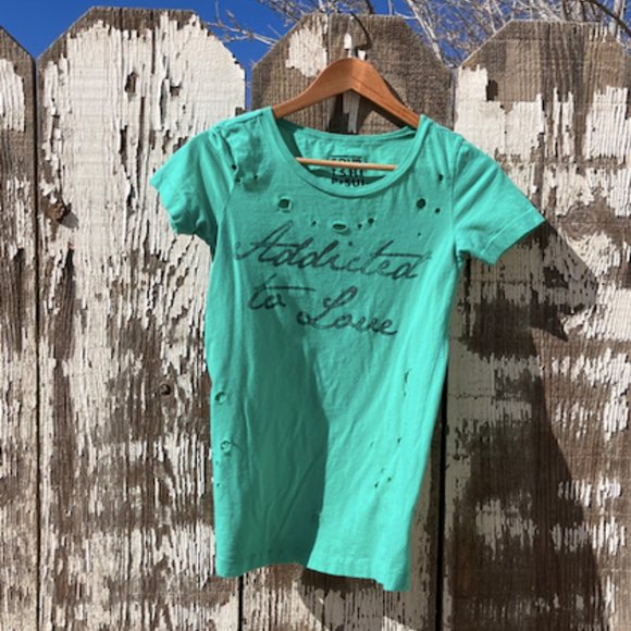 Courtship+Suitor Tops - TEAL graphic tee ADDICTED TO LOVE